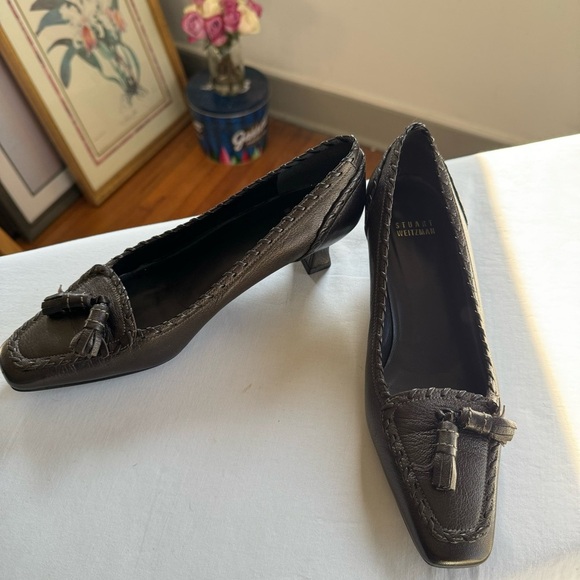 Stuart Weitzman Vintage Tassled Pumps, 7 1/2 - Picture 1 of 10